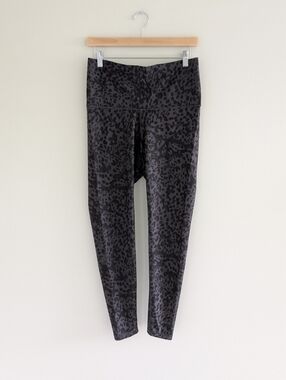 Old Navy Active Black Charcoal Leopard Print Go-Dry Leggings